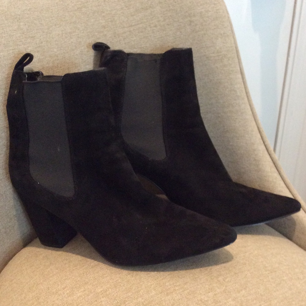 Women's Size 9.5 Steve Madden Boots